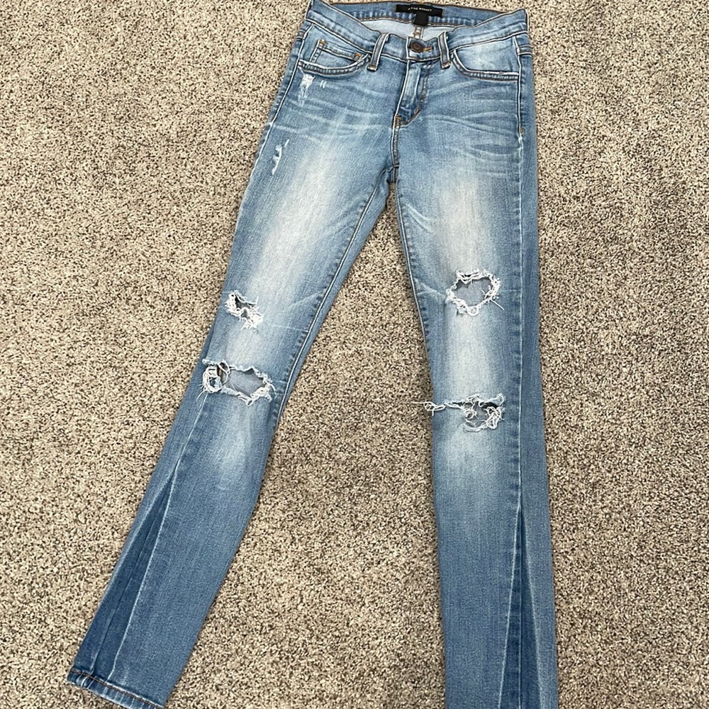 Flying Monkey Ripped jeans size 23